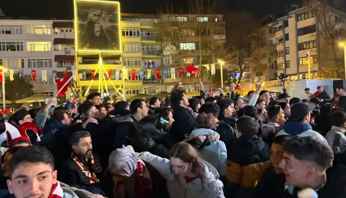 A Milli Takim Dunya Kupasinda Kocaelide Kutlamalar Geceye Damga Vurdu 4 Kocaeligundem