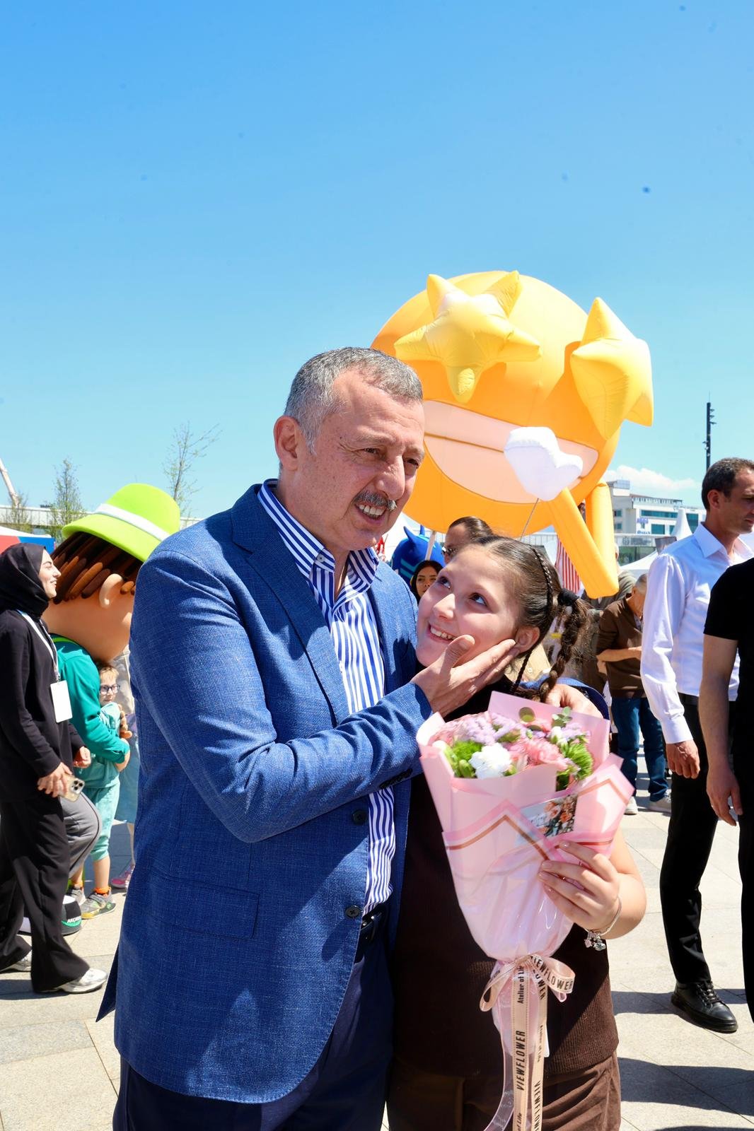 Başkan Büyükakın’a Çocuklardan Sevgi Seli (26)