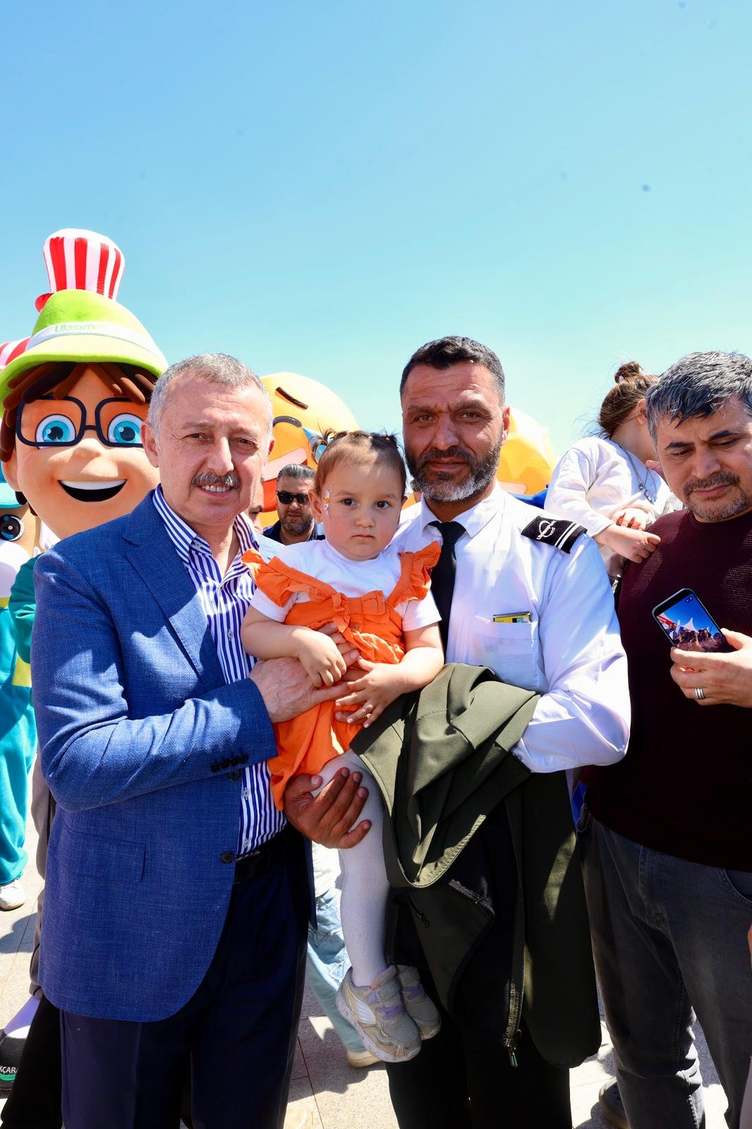 Başkan Büyükakın’a Çocuklardan Sevgi Seli (28)