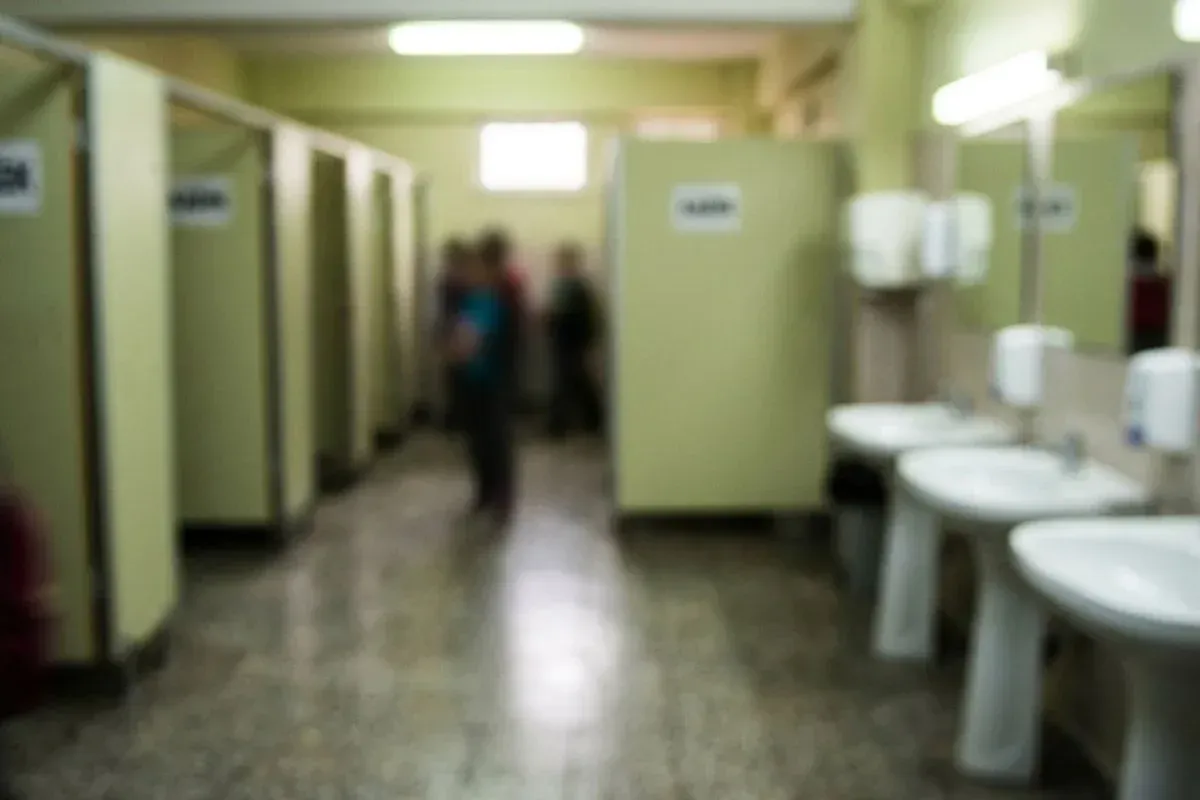 Bilecik Te Okul Tuvaletinde Kurusiki Tabanca Ve Tehdit Notu Bulundu 19770968 5047 Amp