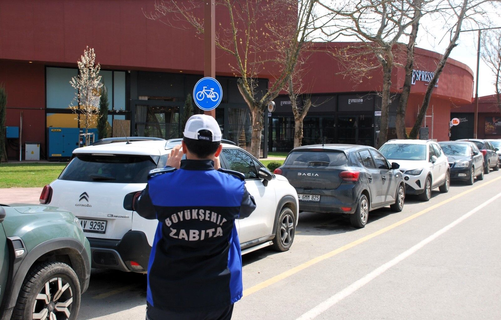 Büyükşehir Zabıtası'ndan Çift Taraflı Parka Müdahale (1)