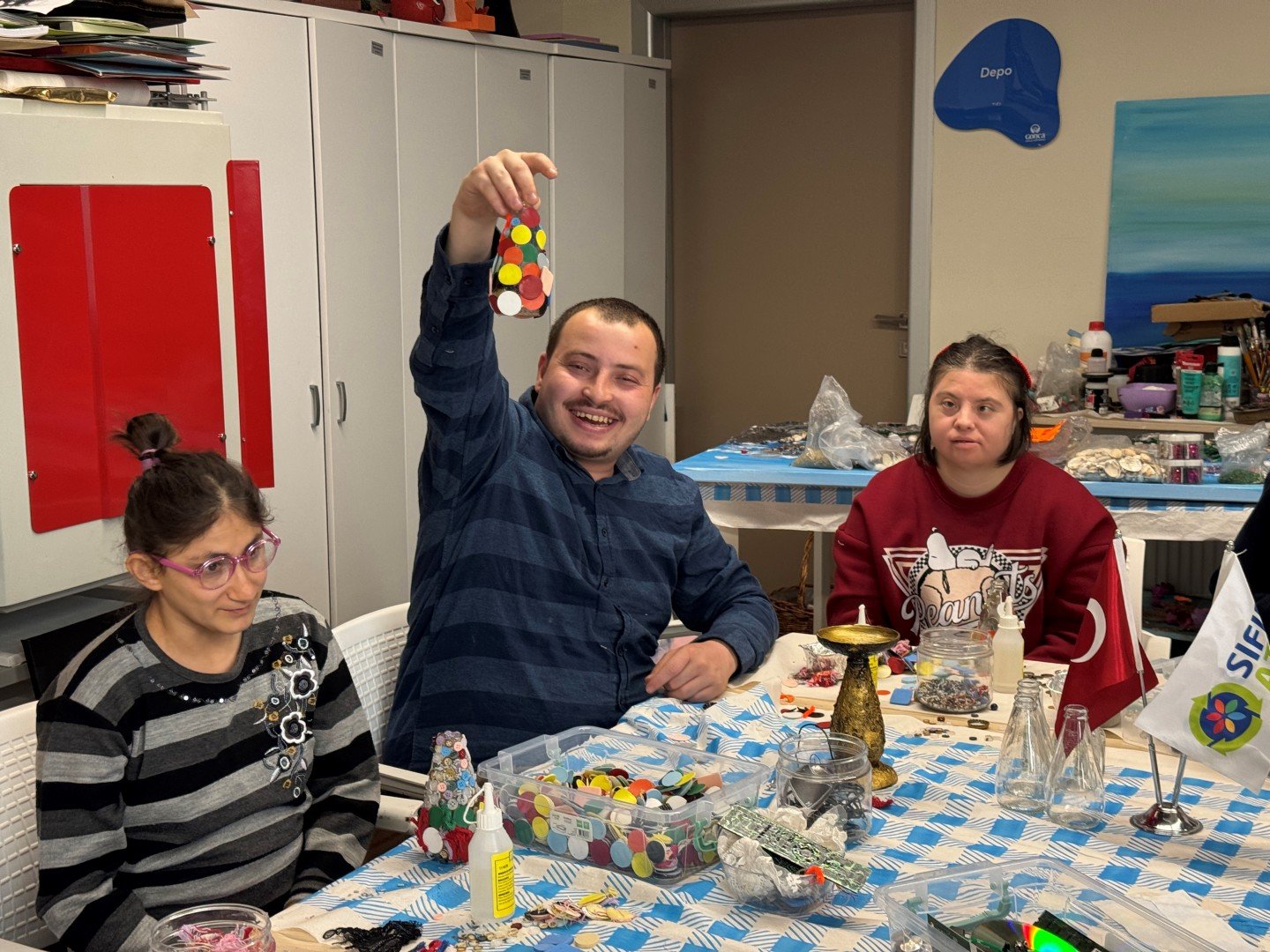 Cam Atıklar, Gonca'da Sanata Dönüştü (4)