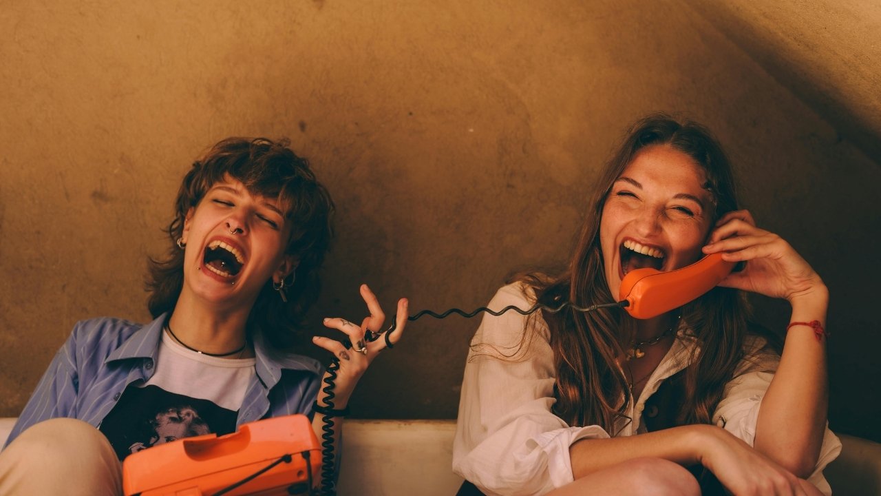 Dunya Bir Dakika Gulme Gunu