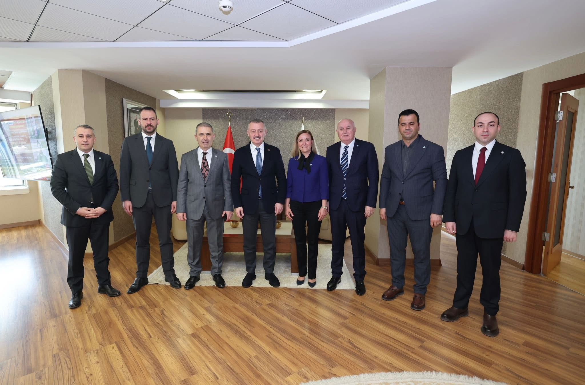 İyi̇ Parti'den Başkan Büyükakın'a Ziyaret (1)