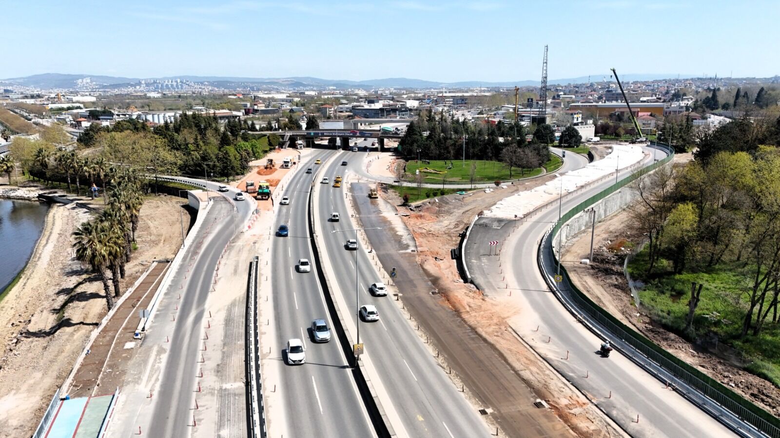 İzmit Sahil Bağlantı Kolu Trafiğe Kapatılıyor (3)