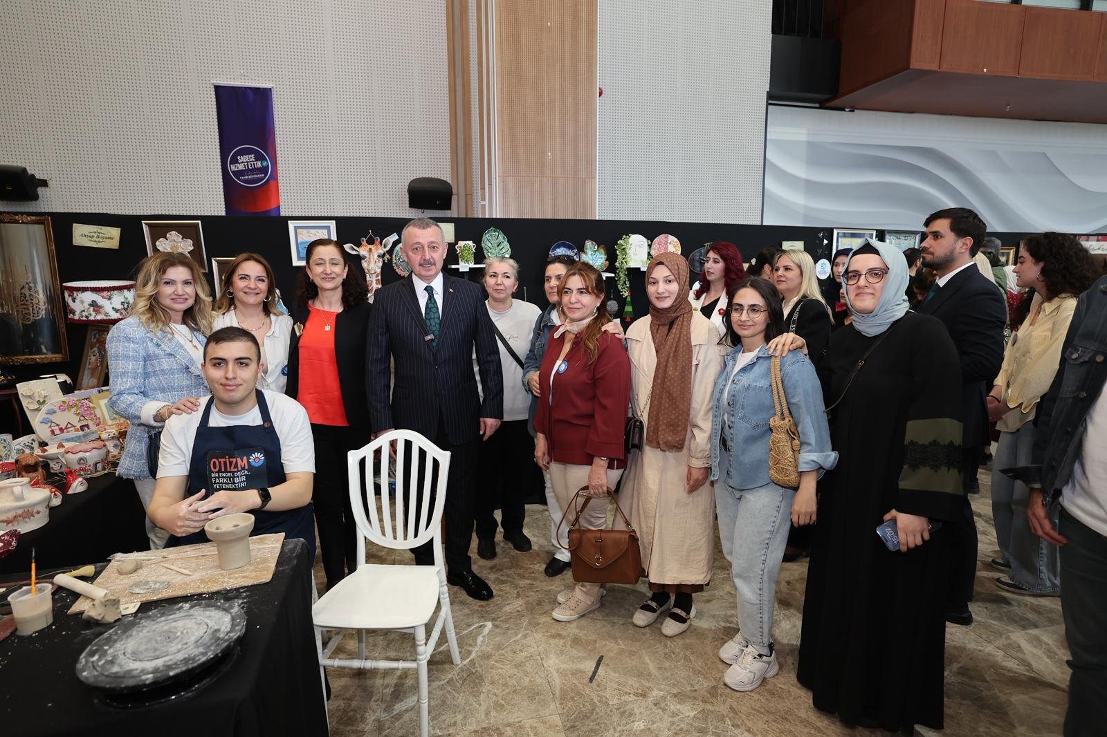 Ko Mek’ten İzmit’te Büyüleyen Yıl Sonu Sergisi (17)