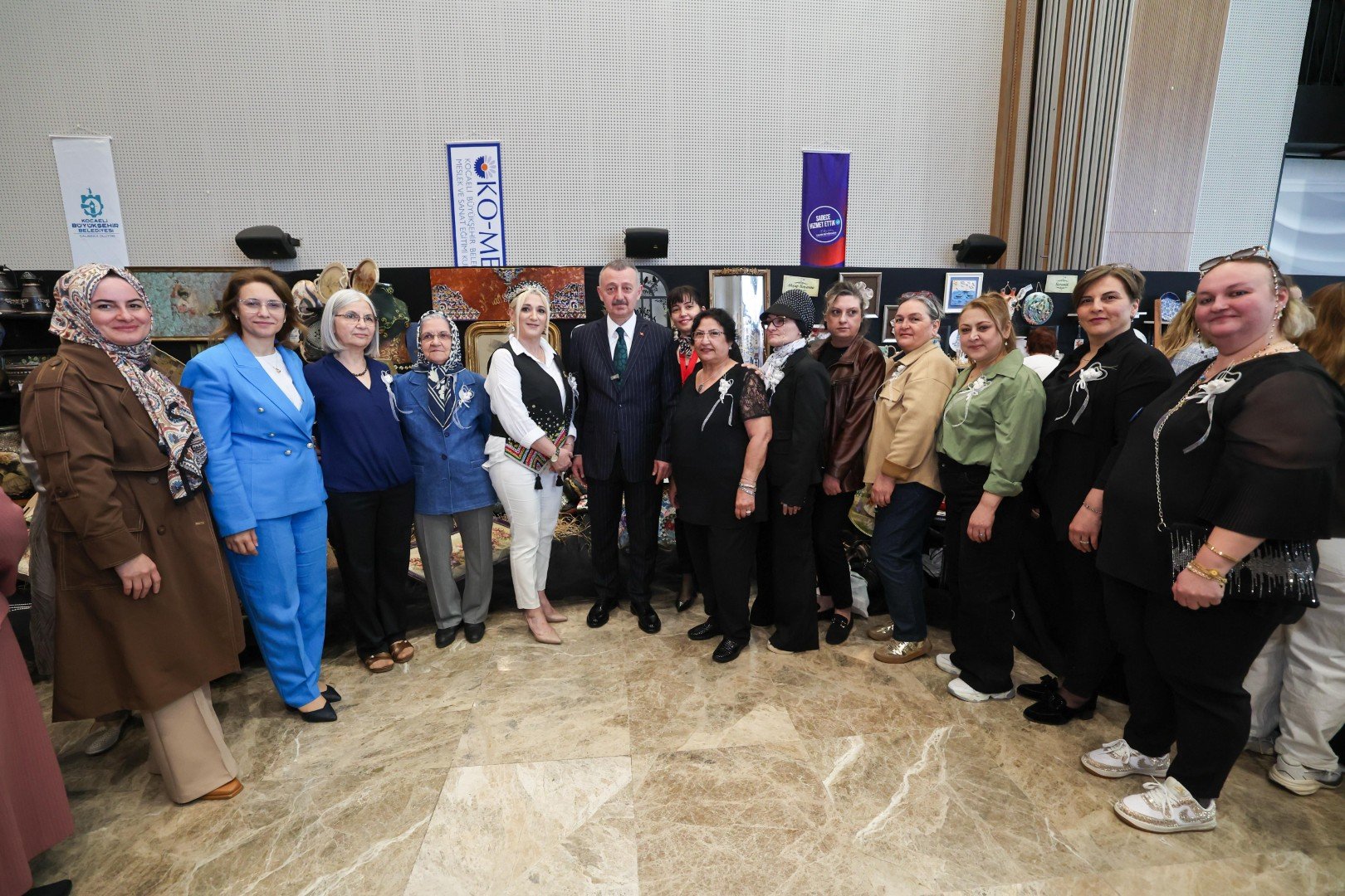 Ko Mek’ten İzmit’te Büyüleyen Yıl Sonu Sergisi (21) (Büyük)