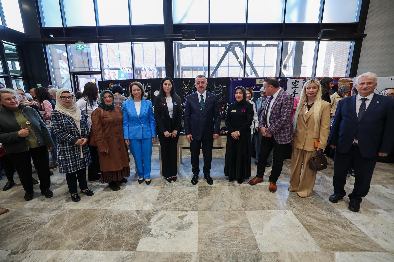 Ko Mek’ten İzmit’te Büyüleyen Yıl Sonu Sergisi (4)