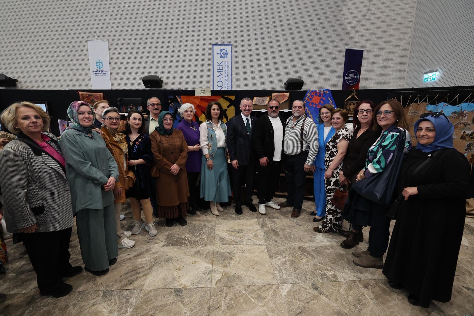 Ko Mek’ten İzmit’te Büyüleyen Yıl Sonu Sergisi (9)