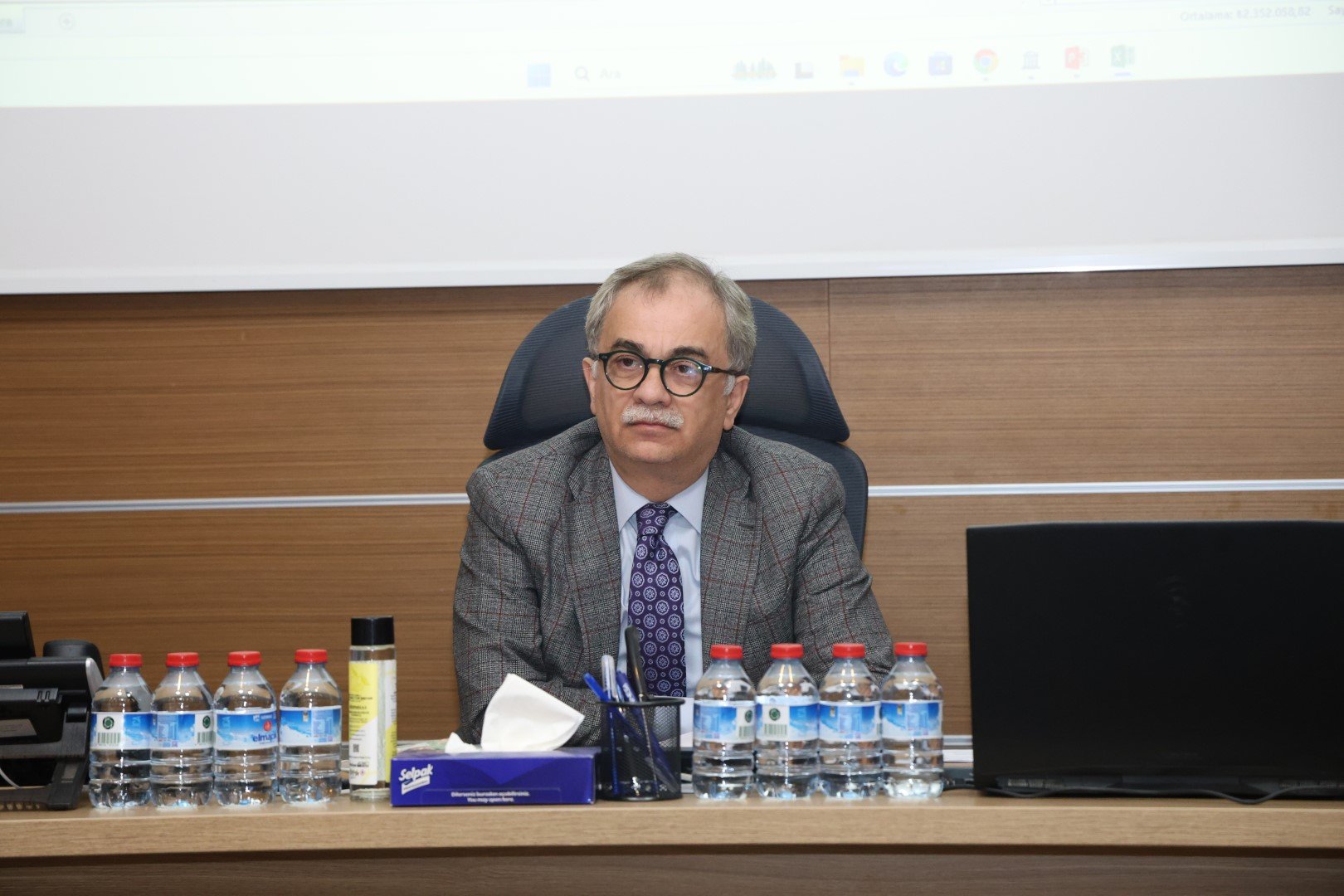 Kocaeli Büyükşehir Belediyesi Genel Sekreteri Dr. Hayri Baraçlı (Büyük)