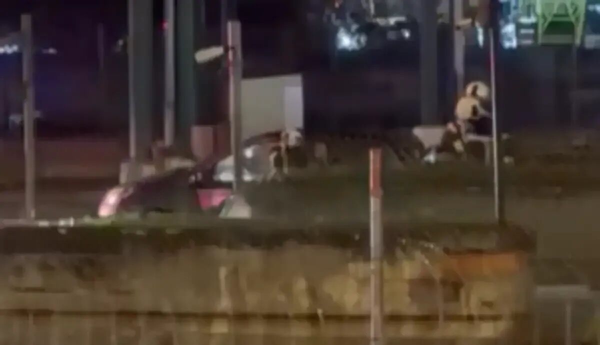 Kurucesme Giselerinde Korkutan Trafik Kazasi Ekipler Hizli Mudahale Etti 1776046481