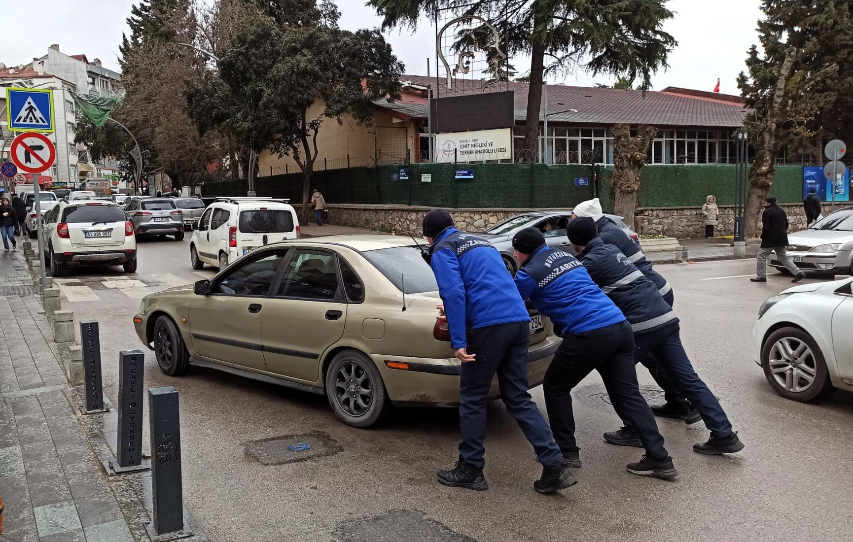 Leyla Atakan Caddesi (1)