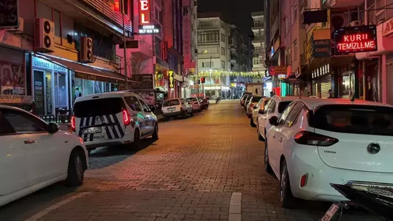 Otel Odasimda Olu (1)