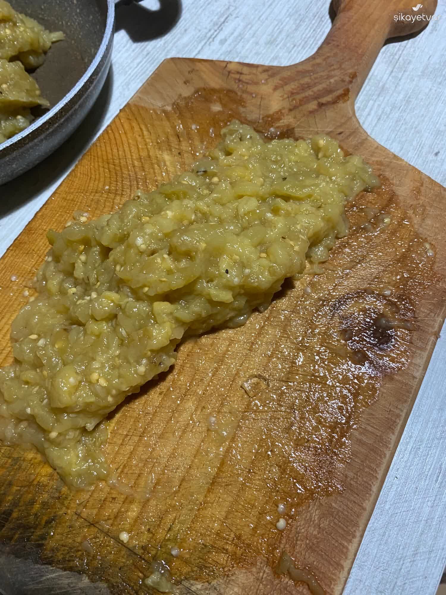 Patlican Konservesinde Cam Parcalari Ciddi Saglik Riski Olusturuyor 7