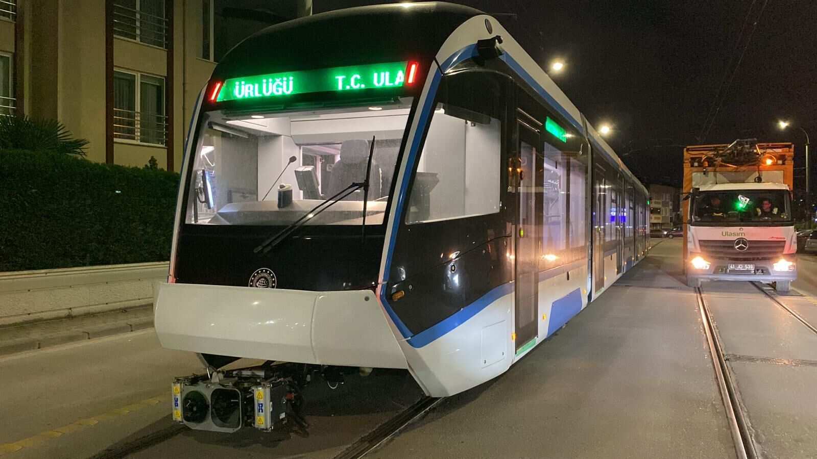 Tramvayların 5'I Bir Yerde, Ulaşım Hızlı Ve Güvende (18)