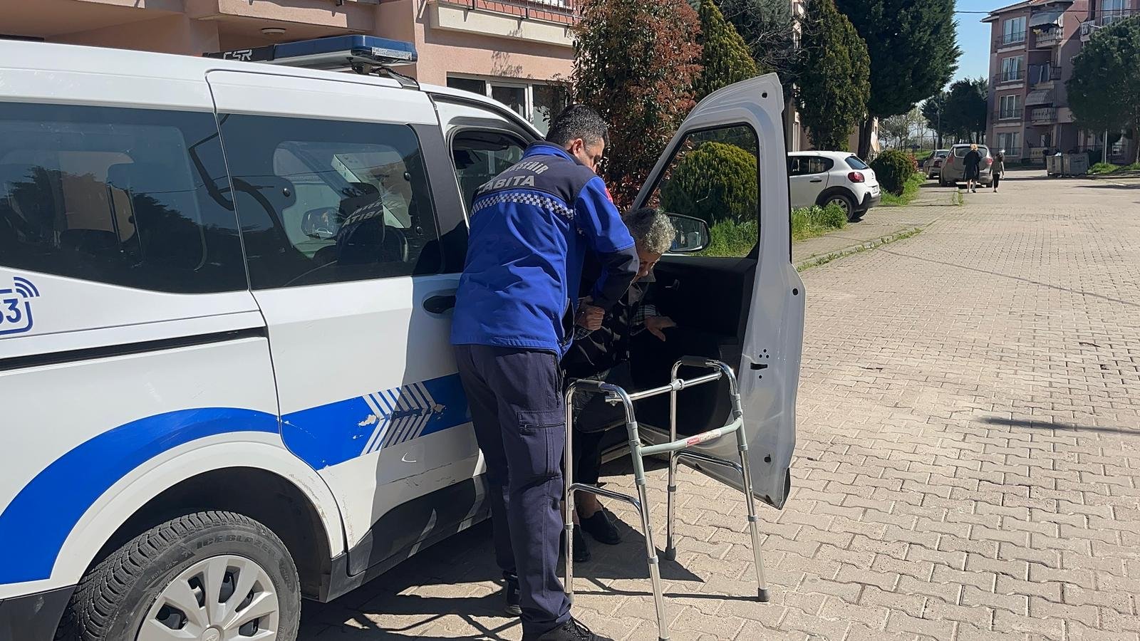 Yardım Talebinde Bulunan Teyze (1)