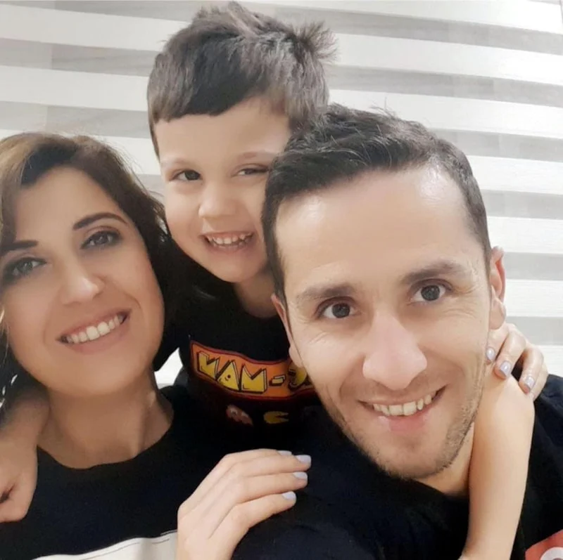 Eşi ve Oğlunu Boğdu