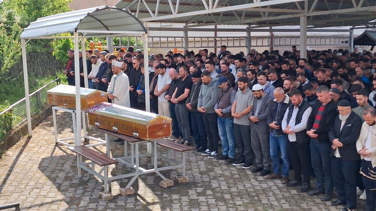 Bayram Ziyaretinde Ölen Anne Oğul Defnedildi