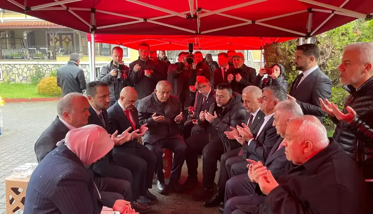 Binali Yildirim Durmazoglu Ailesine Taziyede Bulundu 1 Kocaeligundem