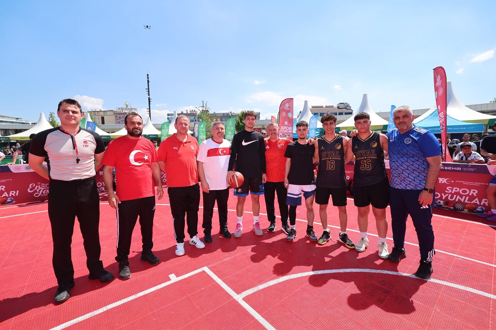Büyükakın, 19 Mayıs Coşkusunu Gençlerle Birlikte Yaşadı (25)