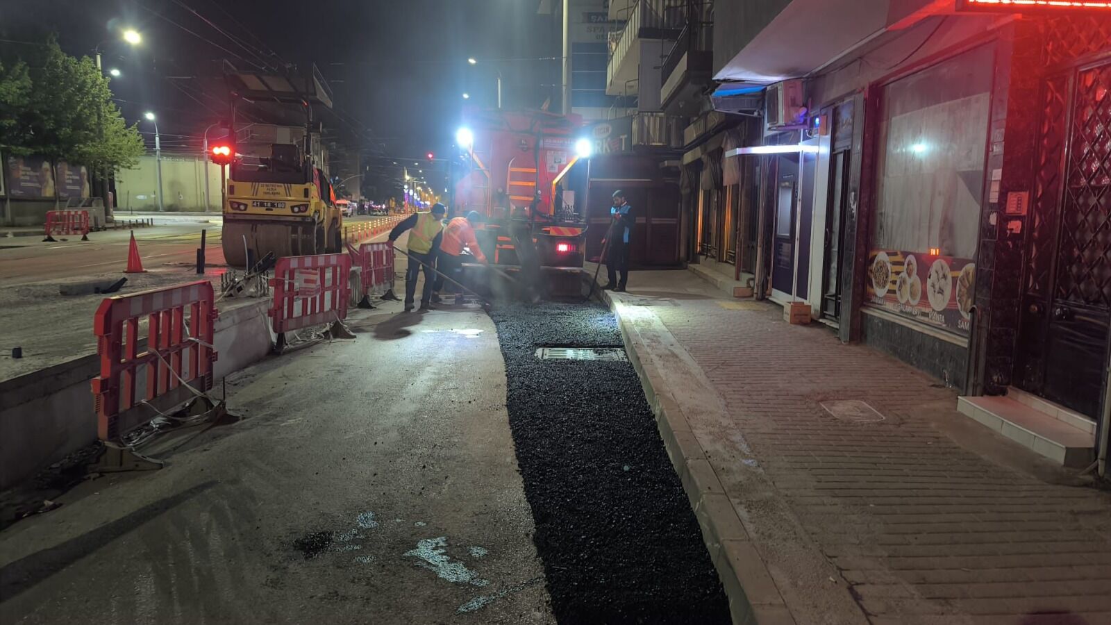 Büyükşehir, İzmit'i Ilmek Ilmek Işliyor (8)