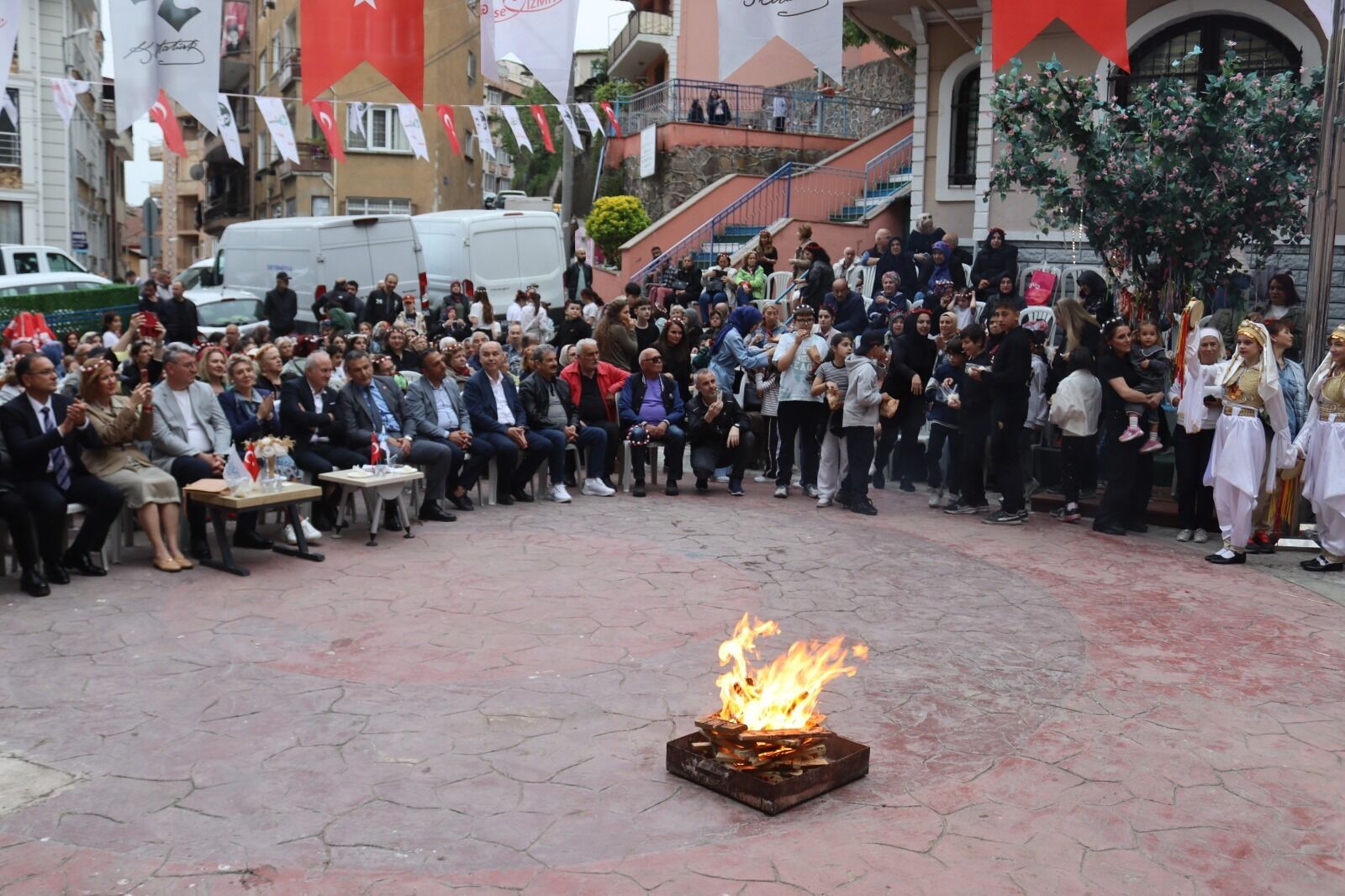 Hıdırellez Şenliğinin Son Günü Kertil Tekke Meydanında Coşkuyla Yaşandı (7)