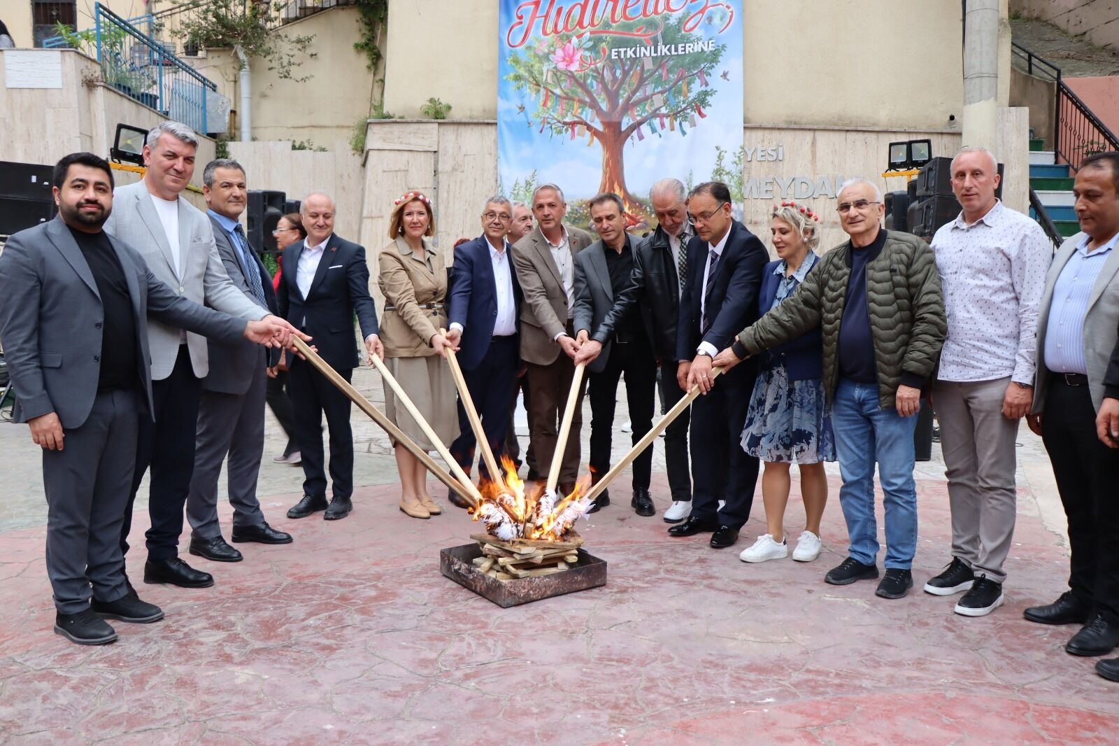 Hıdırellez Şenliğinin Son Günü Kertil Tekke Meydanında Coşkuyla Yaşandı (8)