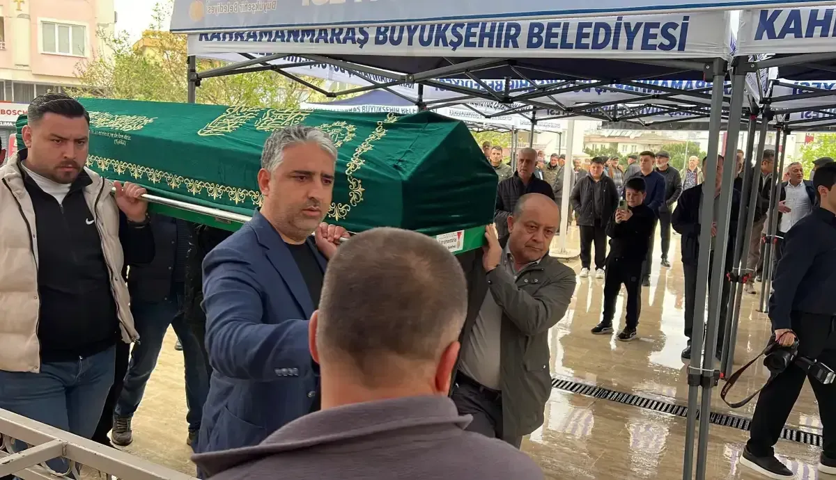 Kahramanmarasta Okul Saldirisinda Yaralanan 11 Yasindaki Almina Son Yolculuguna Ugurlandi 6