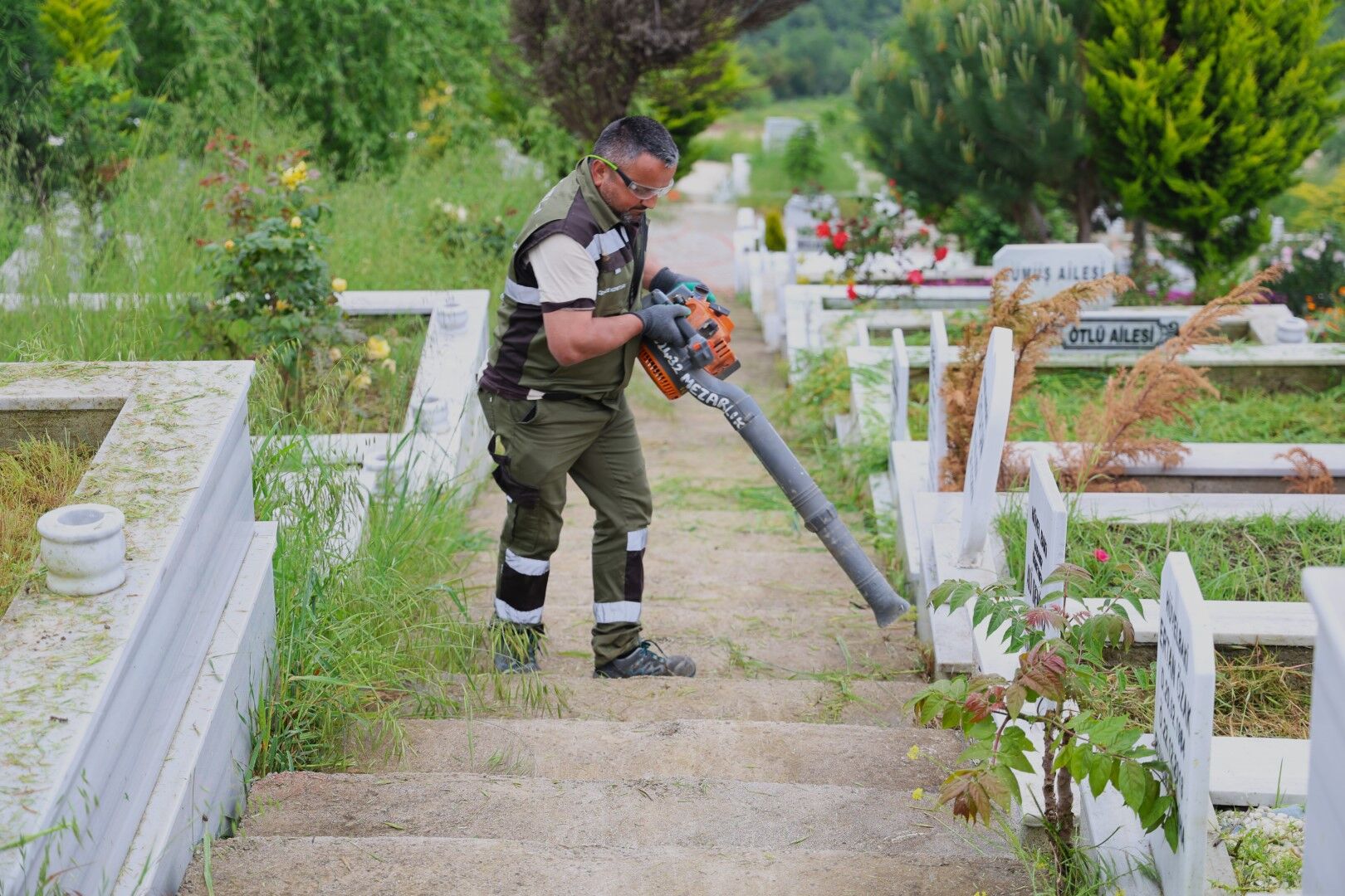 Kocaeli'de Şehitlik Ve Mezarlıklar Bayrama Hazır (10) (Büyük)