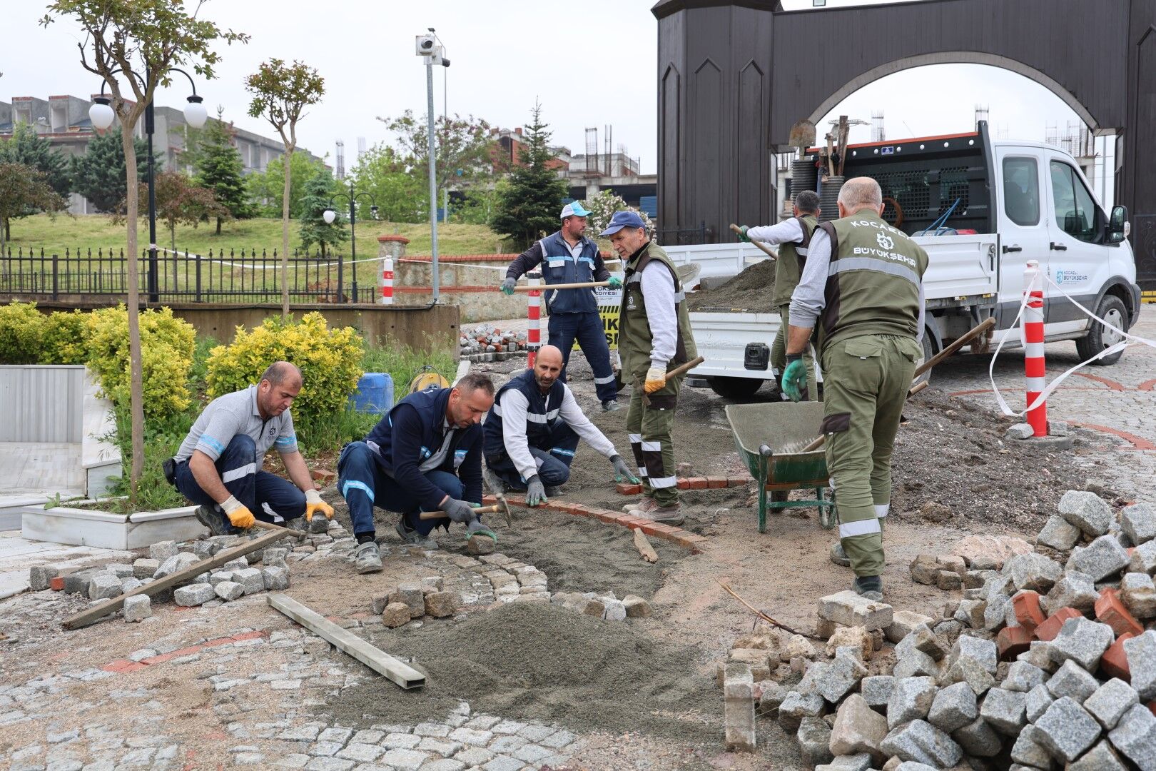 Kocaeli'de Şehitlik Ve Mezarlıklar Bayrama Hazır (14) (Büyük)