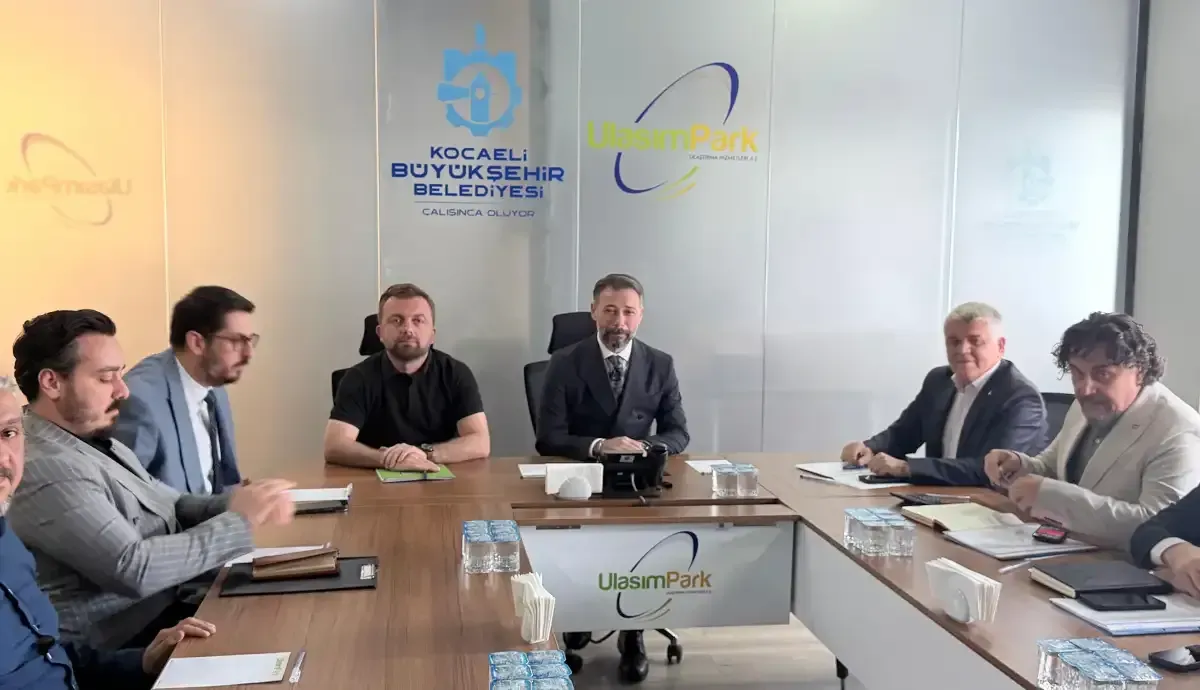 Ulasim Parkta Anlasma Cikmadi Isciler Bayram Oncesi Mujde Bekliyor Kocaeligundem 1