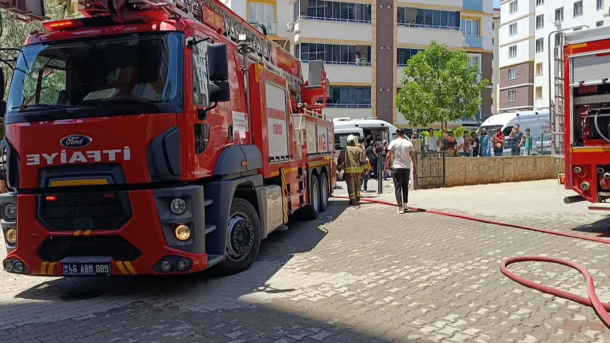 6Ad42Cbb Alevler Apartman Dairesini Sardi Uc Can Kaybi Iki Yarali