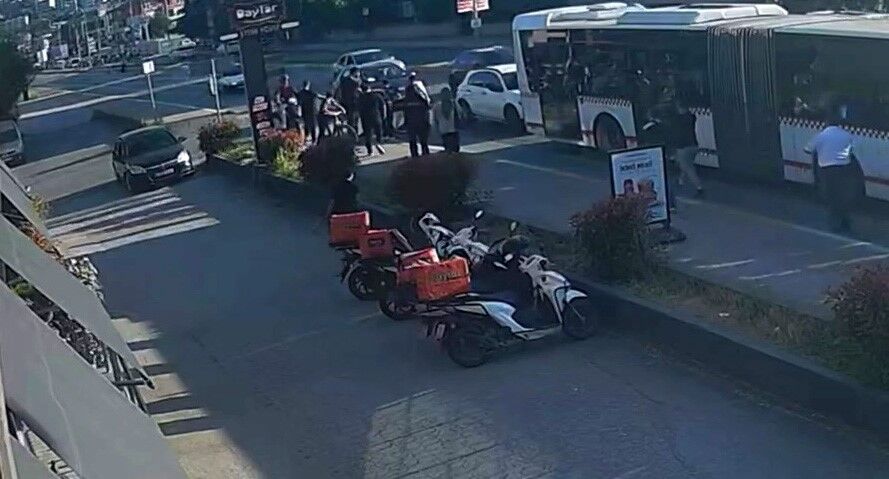 A W722445 02