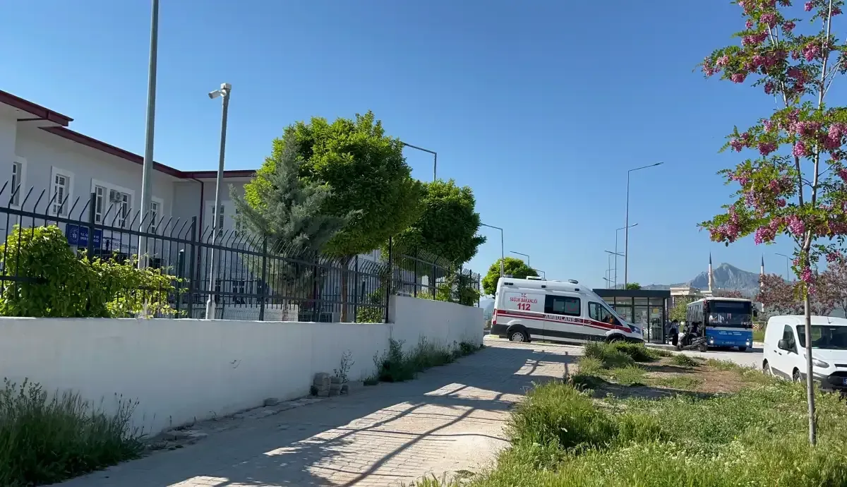 Altinci Kattan Dusen Genc Kiz Hayatini Kaybetti 1