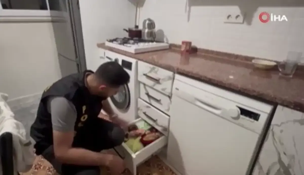 Apkalilar Suc Orgutune Kocaeli Dahil 5 Ilde Dev Operasyon 2