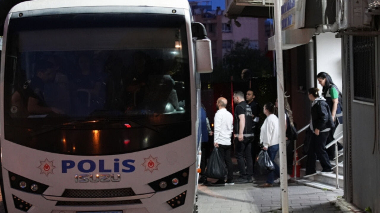 Buca Belediye Baskani Tutuklandi (1)