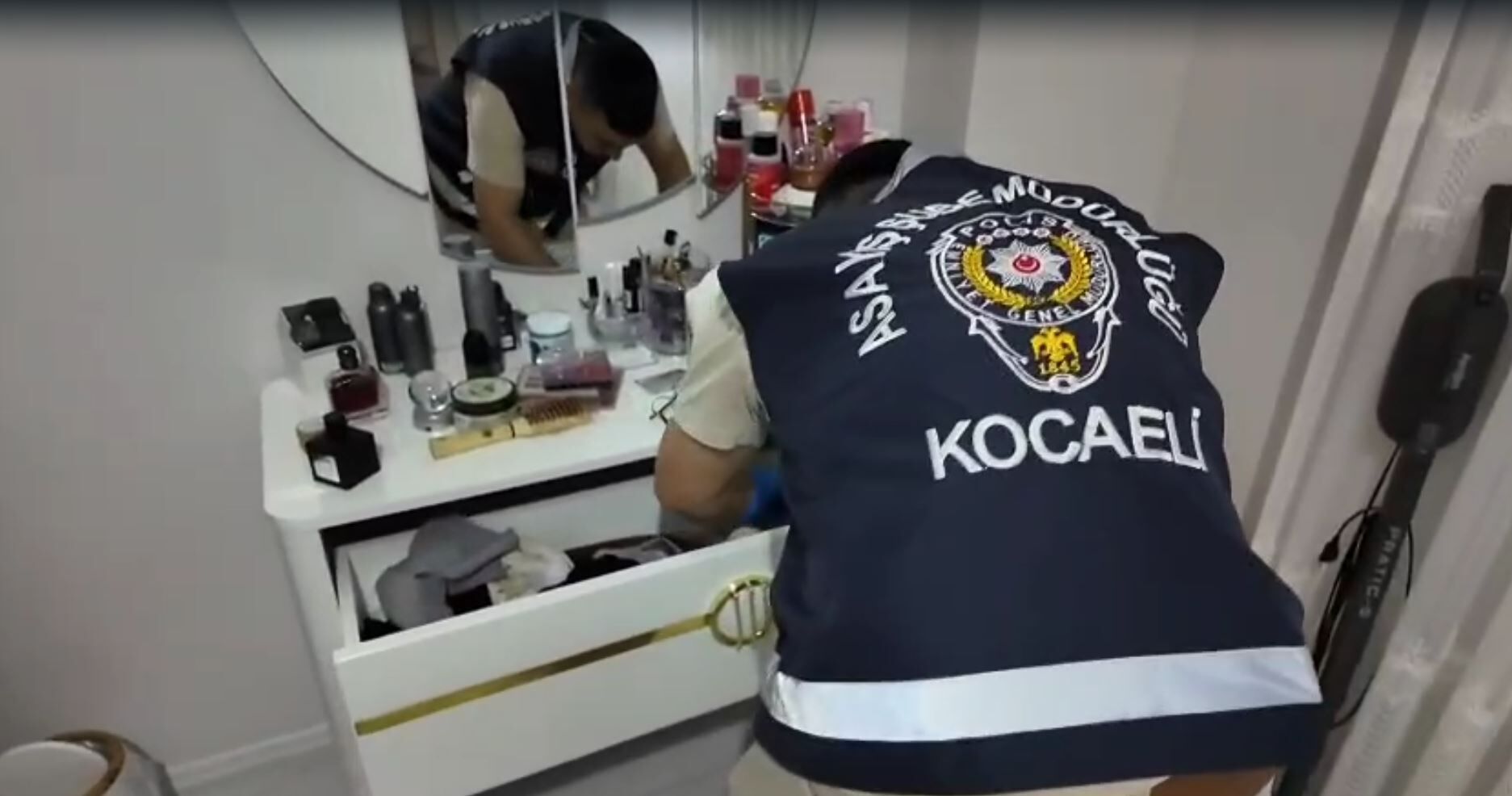Kocaeli Merkezli Fuhuş Operasyonu 15 Mağdur Kurtarıldı! Ozgunkocaelicomtr (3)