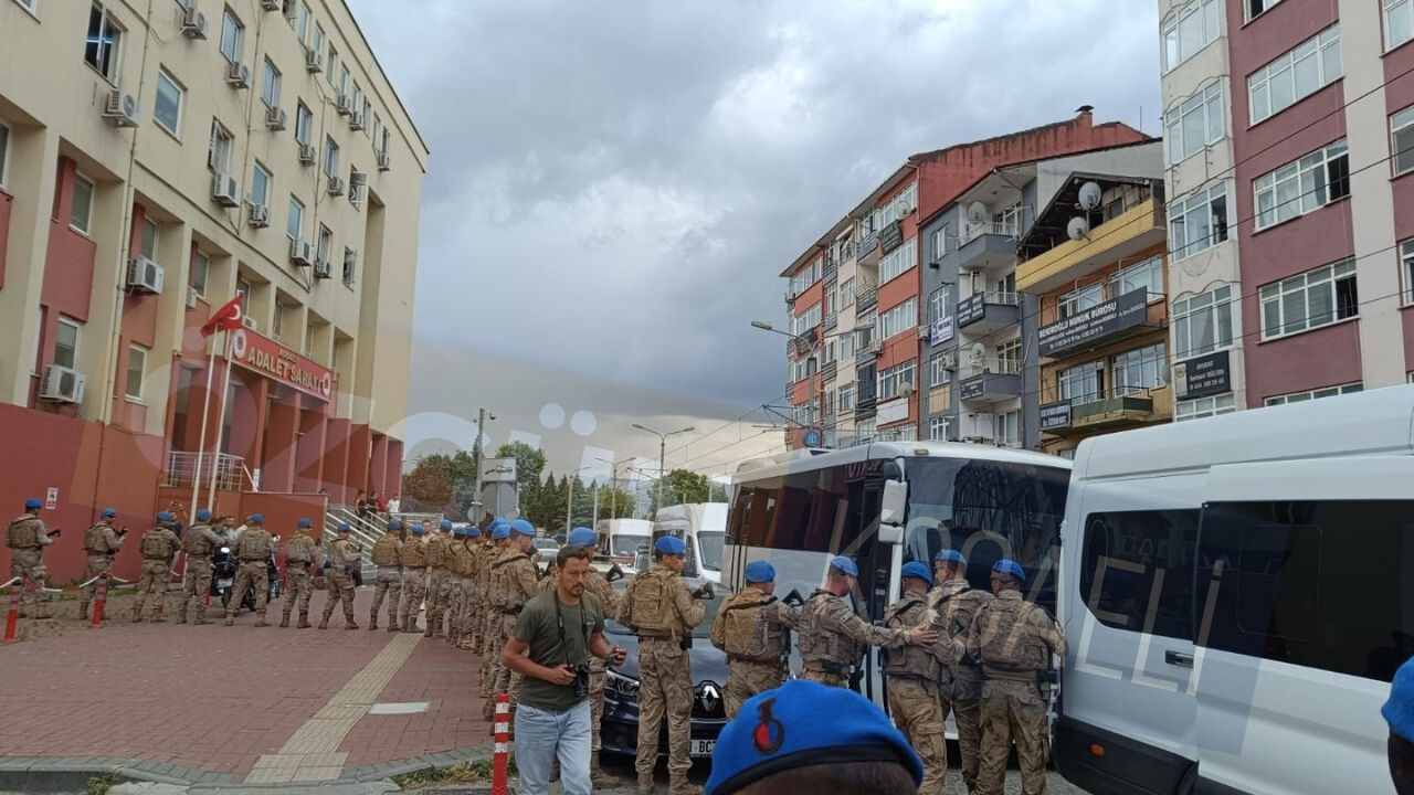 Kocaeli'de Rüşvet Ve Tefecilik Operasyonunda Tutuklu Sayısı Belli Oldu! (1)