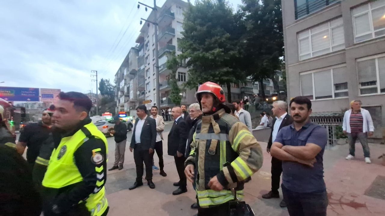 Mhp Dilovasinin Donus Yolunda Korkutan Yangin Yolcular Tahliye Edildi 2