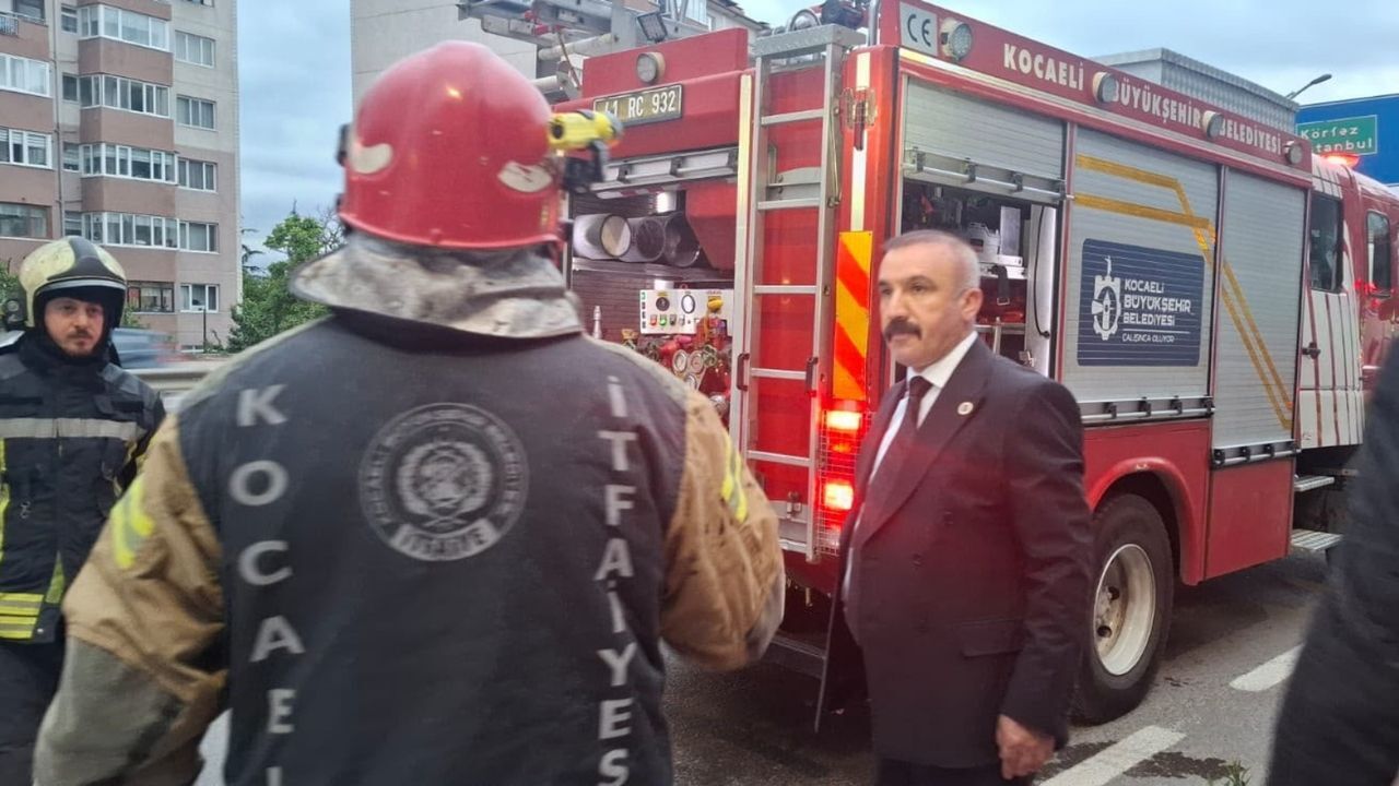 Mhp Dilovasinin Donus Yolunda Korkutan Yangin Yolcular Tahliye Edildi Wwwcagdaskocaelicomtr