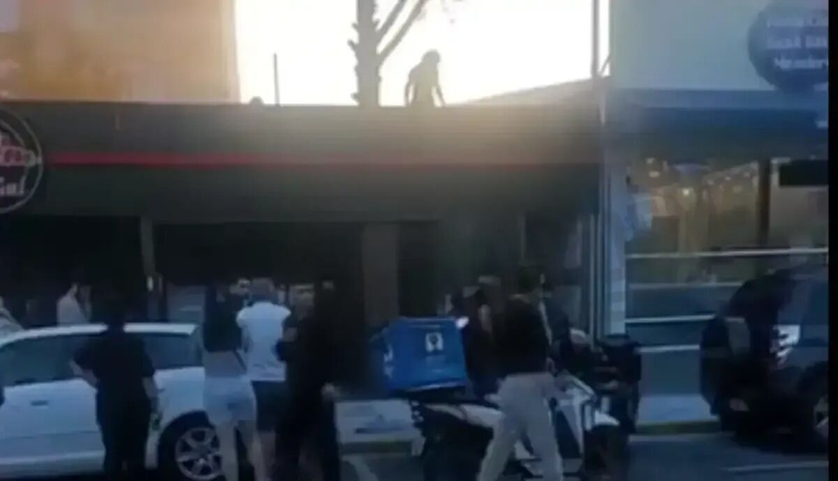Yahya Kaptan'da Yangın Çıktı! (1)