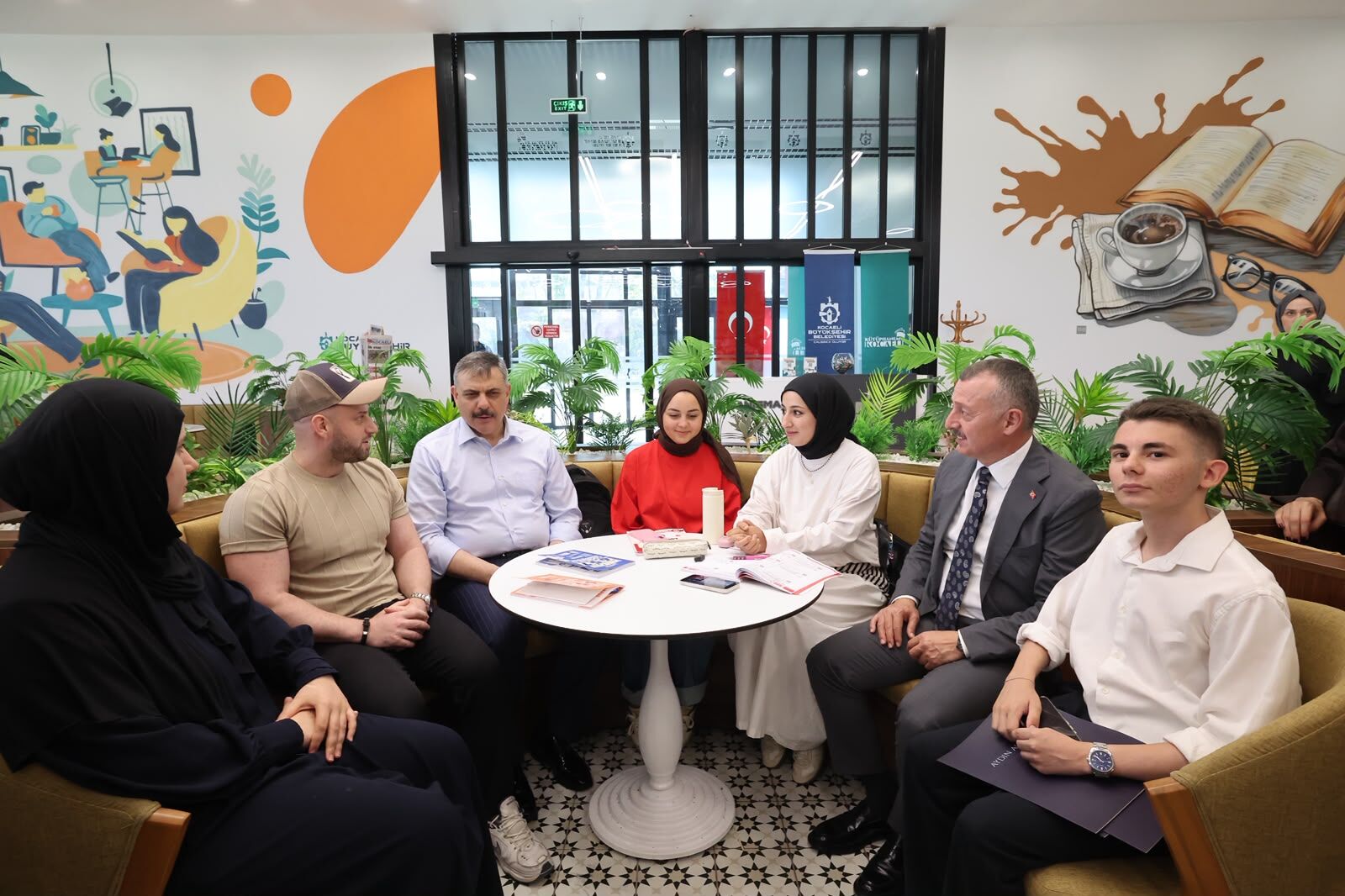 Bakan Çiftçi’den Alev Alatlı Kütüphanesi’ne Tam Not (4)