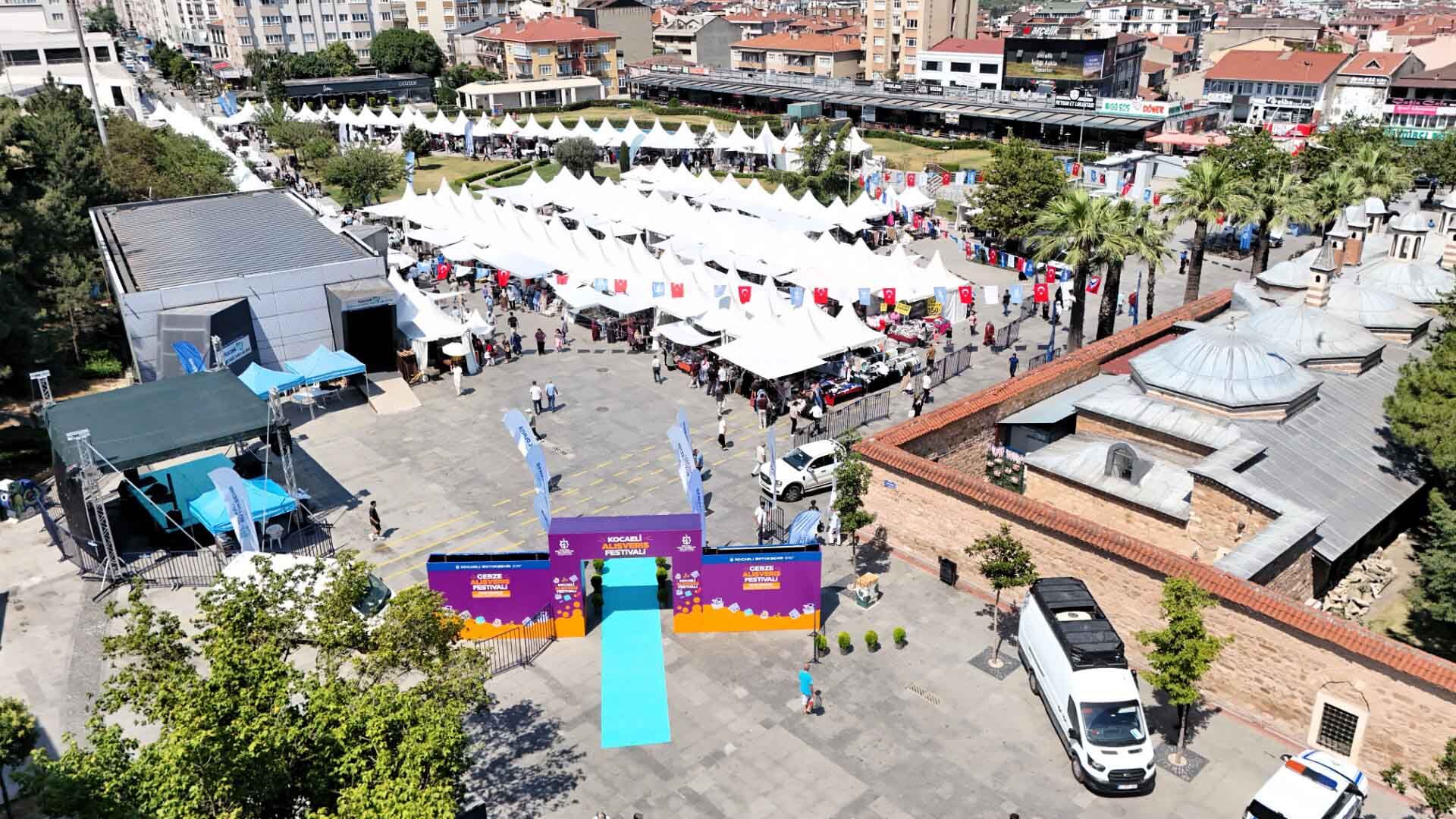 Büyükakın Kurdeleyi Kesti, Hayırlı Işler Diledi (1)-1