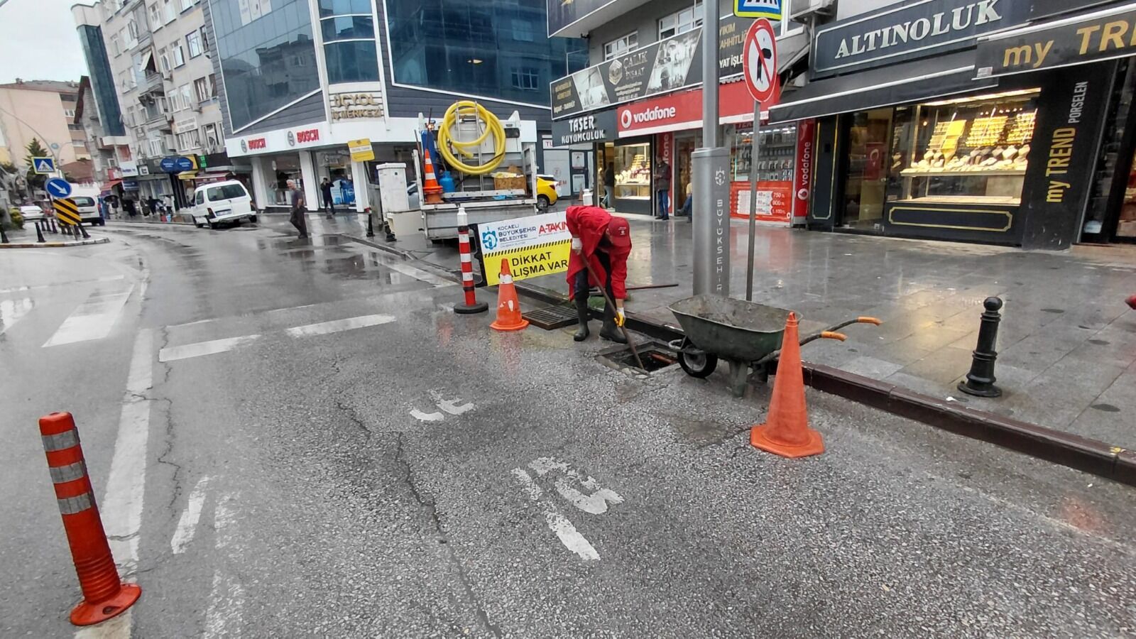 Büyükşehir Kuvvetli Sağanak Sınavını Başarıyla Geçti (2)