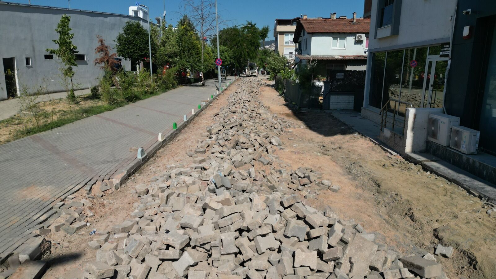 İzmit Belediyesi Paşa’da 5 Ayrı Noktada Yol Ve Kaldırımları Yeniliyor (9)