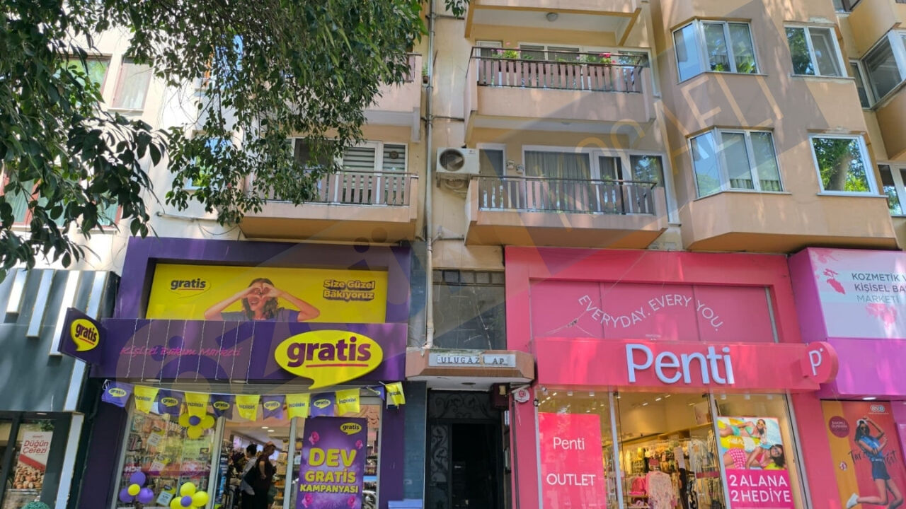 İzmit'te Okul Yanında Çığlık Ve Silah Sesleri (4)