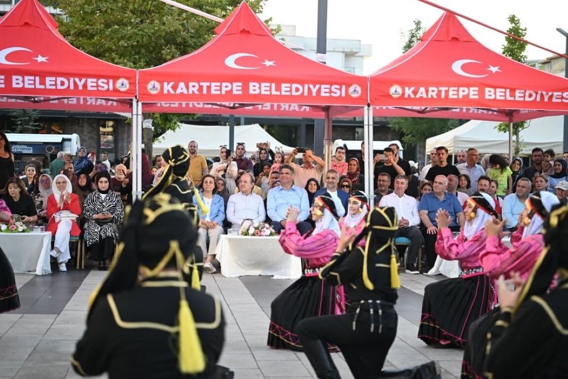 Kartepe'de Balkan Kültürü Coşkusu Yaşandı (1)