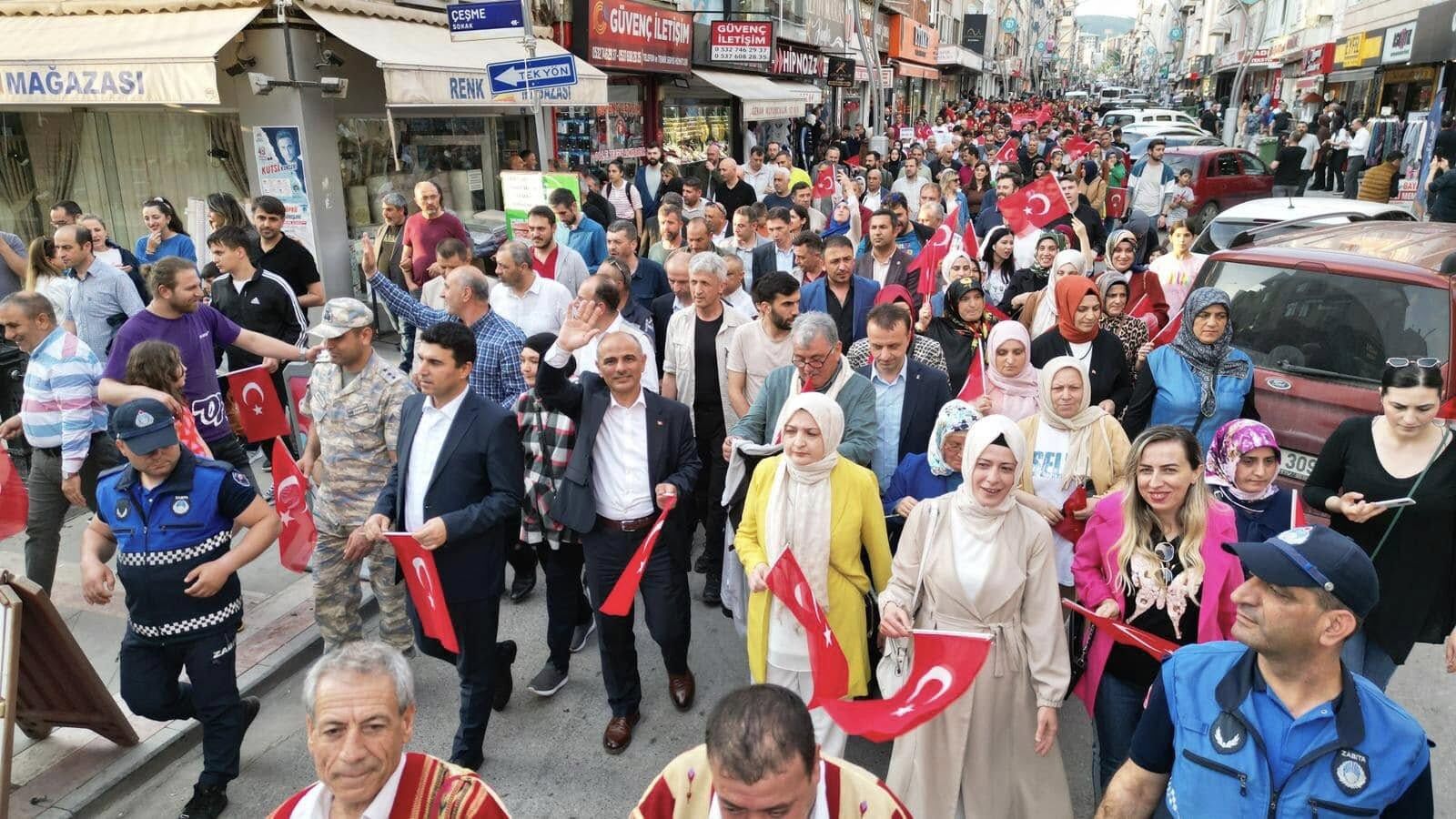 Kortej Yürüyüş